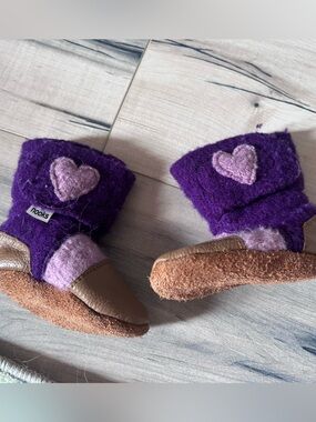 Nook Purple and Light Pink Heart Kids Mittens
